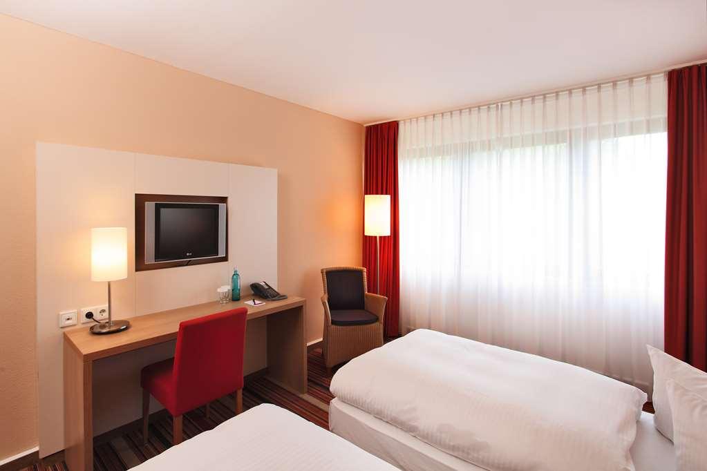 H+ Hotel Bochum Room photo